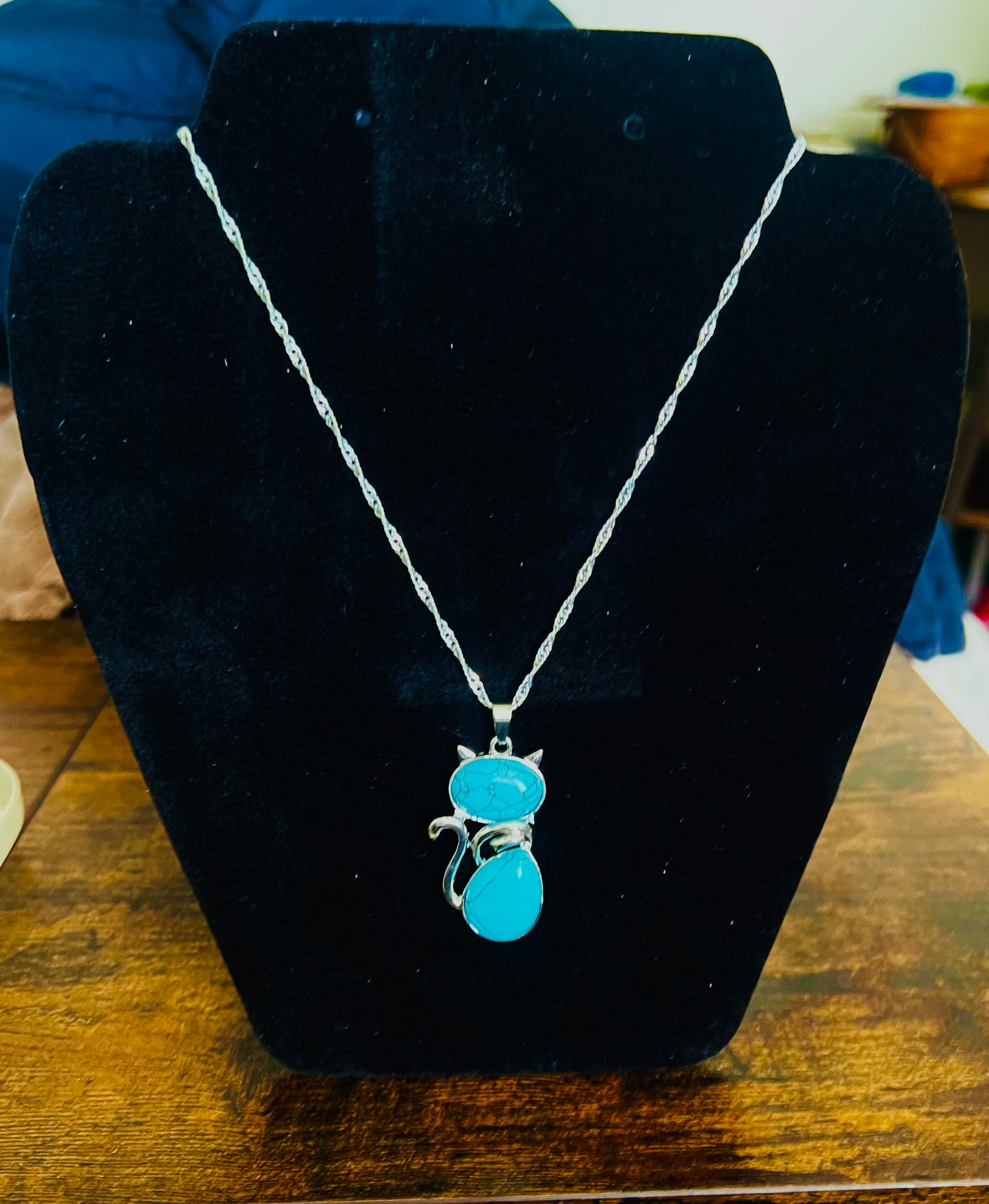 Large Cat Pendant Necklaces